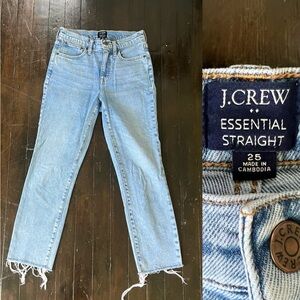 J. Crew Essential Straight Light Wash High Rise Straight leg Jeans size 25